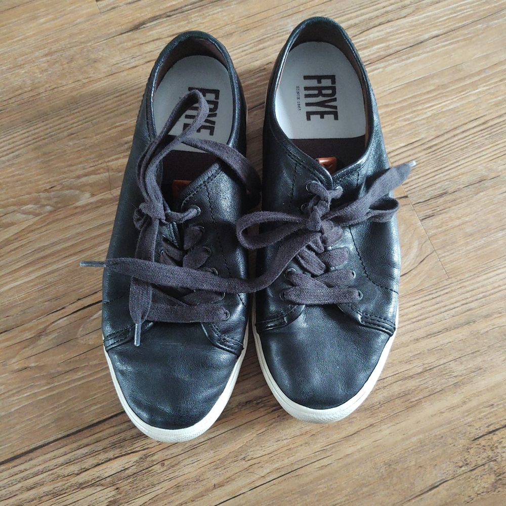 FRYE women's black leather lace up shoes 8.5